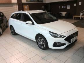 Hyundai i30 1.6 CRDi SE Connect 5dr Estate Diesel Polar White at Mount Automotive Solutions Halifax